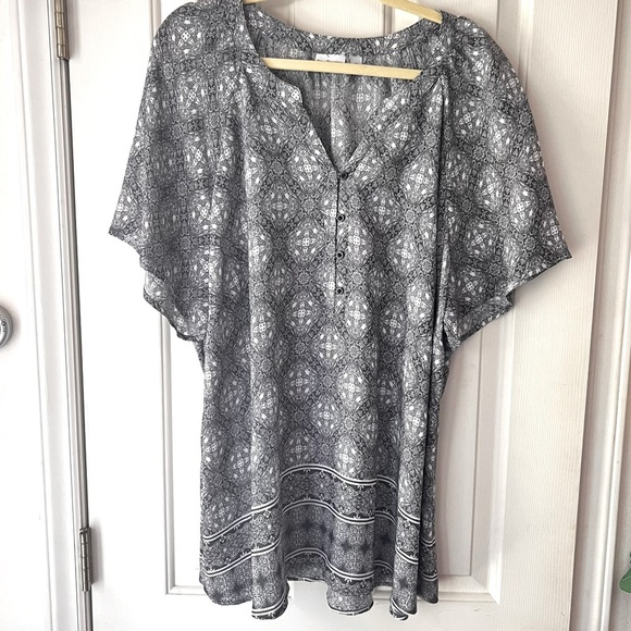 Kim Rogers Curvy Gray & White Blouse - Picture 1 of 8